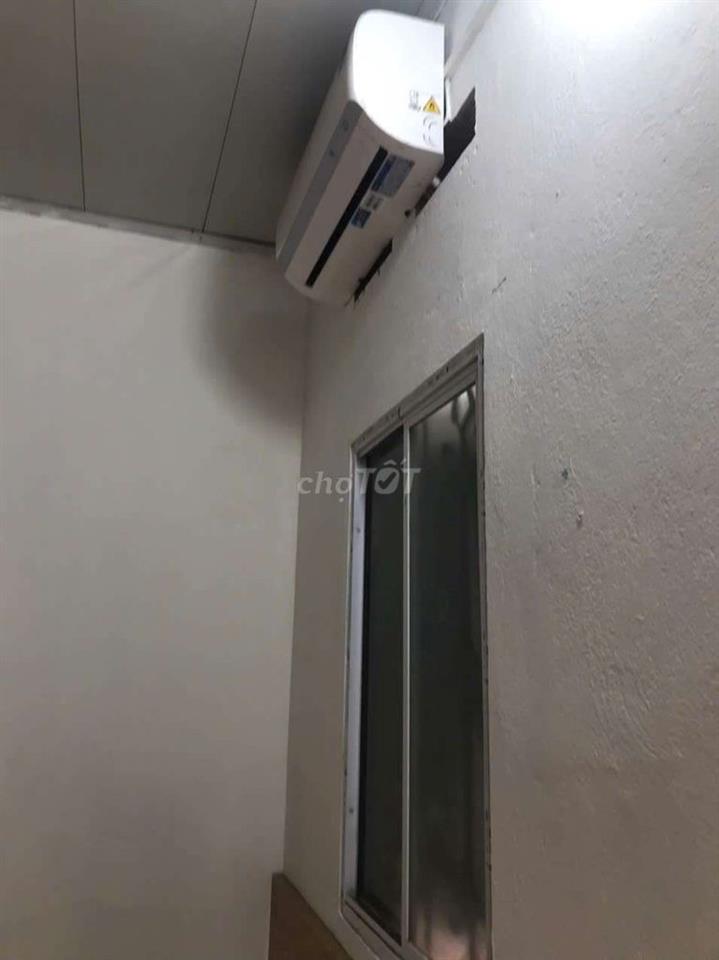 Tìm người share phòng là con trai đối diện đại học Thương Mại