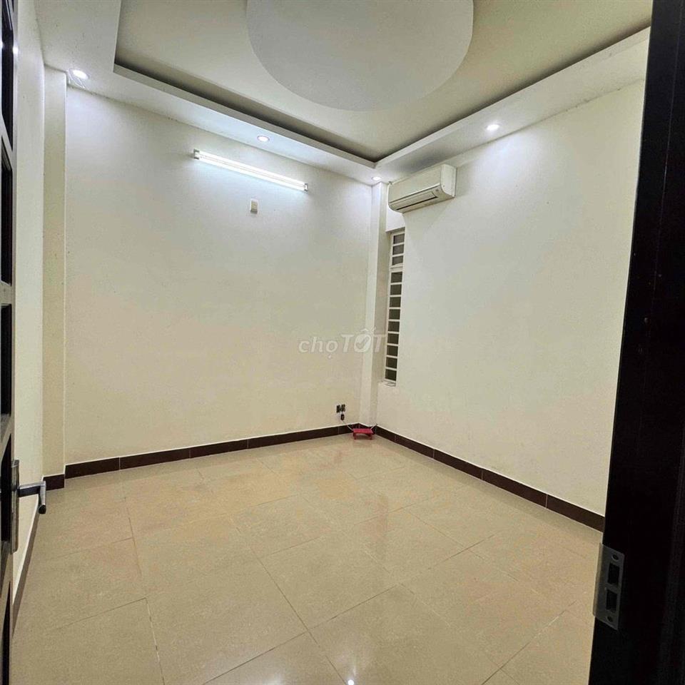 Nhà mặt tiền khu Vip Hoà Cường- Đường 7.5m
