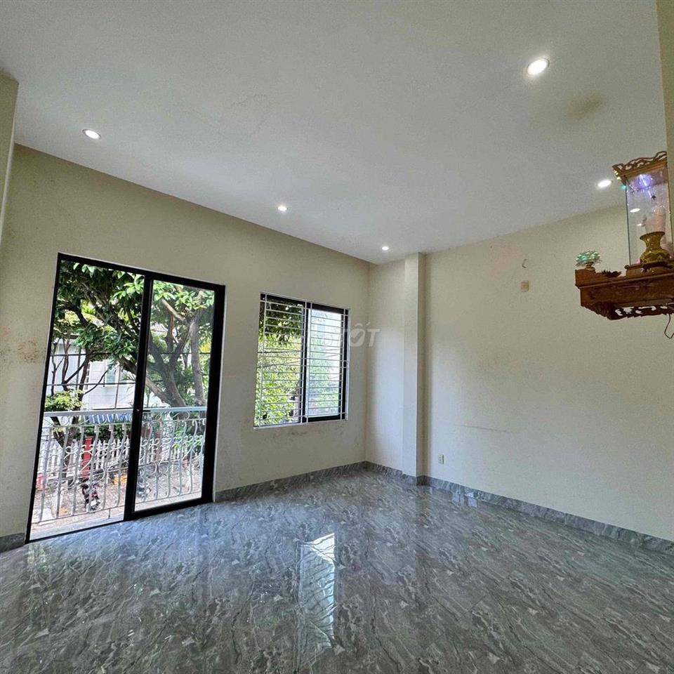 Nhà mặt tiền khu Vip Hoà Cường- Đường 7.5m