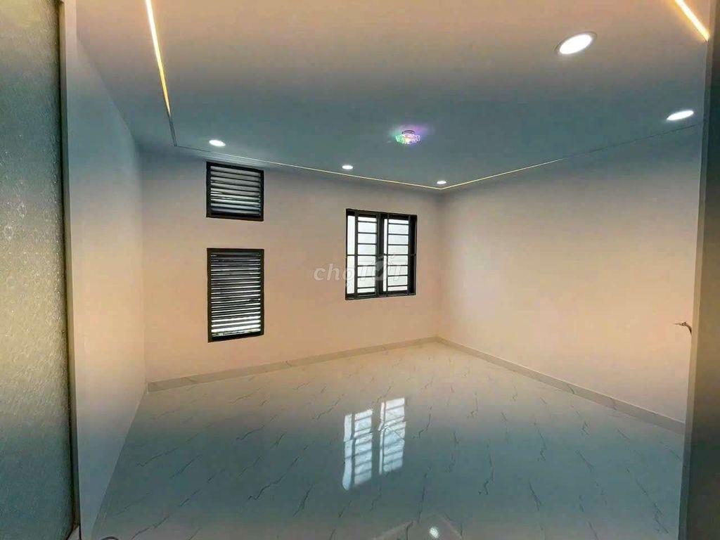 bán GẤP nhà giá rẻ Hóc Môn 320tr gần quốc lộ 22