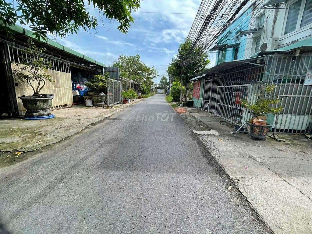 bán GẤP nhà giá rẻ Hóc Môn 320tr gần quốc lộ 22