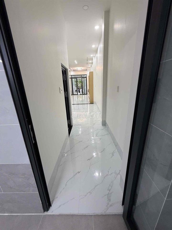 cần bán gấp nhà xây mới 100%