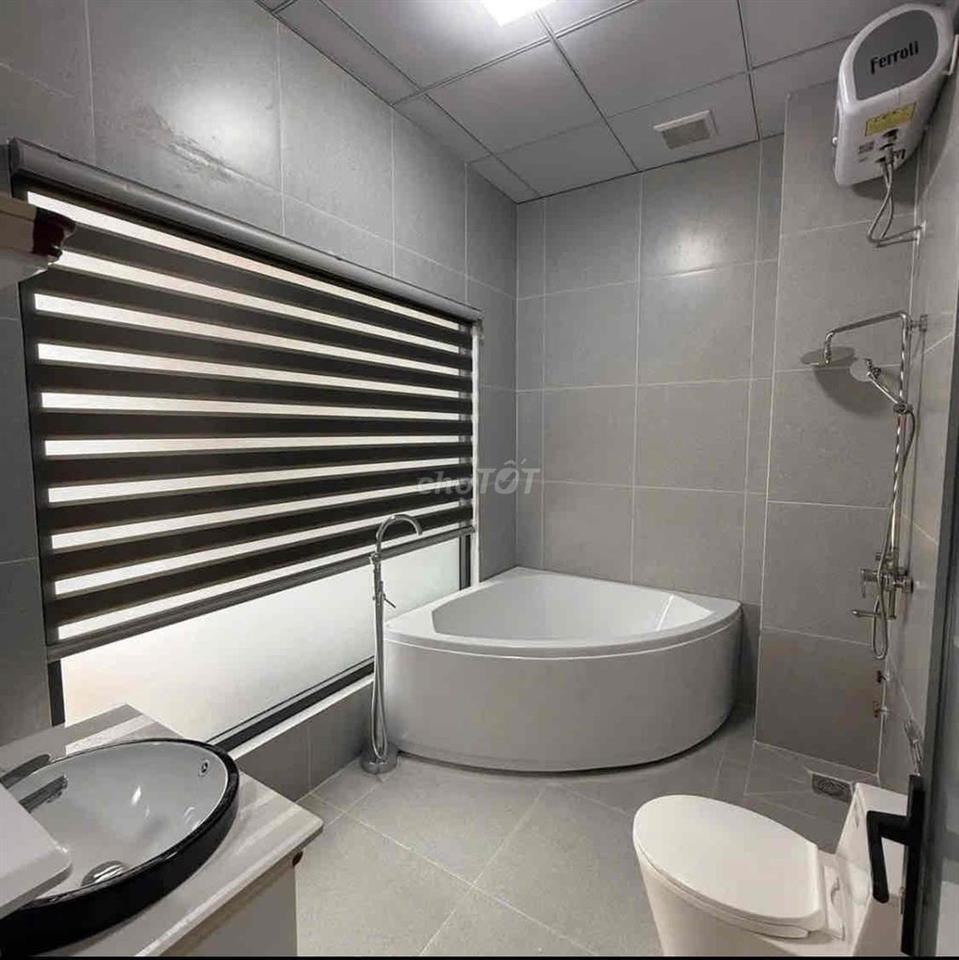 nhà đẹp đường ô tô có thang máy ở và kinh doanh giá 12tỷ9