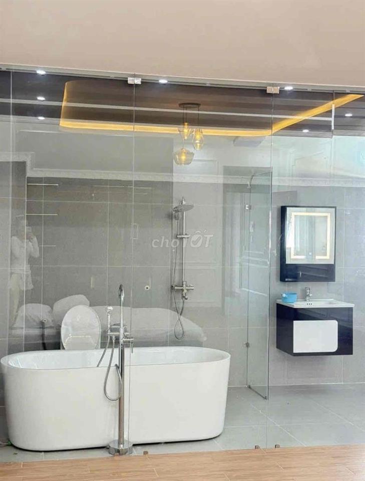 nhà đẹp đường ô tô có thang máy ở và kinh doanh giá 12tỷ9