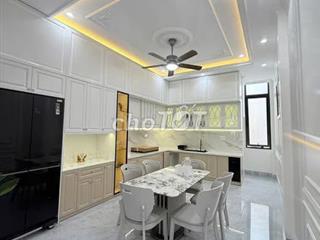 Bán nhà 92m2 Đường Mai Hoa Thôn, P2, Đà Lạt, 5PN, Thang máy