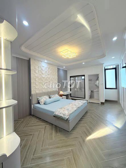 Bán nhà 92m2 Đường Mai Hoa Thôn, P2, Đà Lạt, 5PN, Thang máy