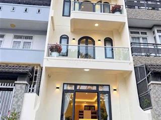Nhà đẹp có thang máy ở và kinh doanh đường yersin cách bờ hồ 500m