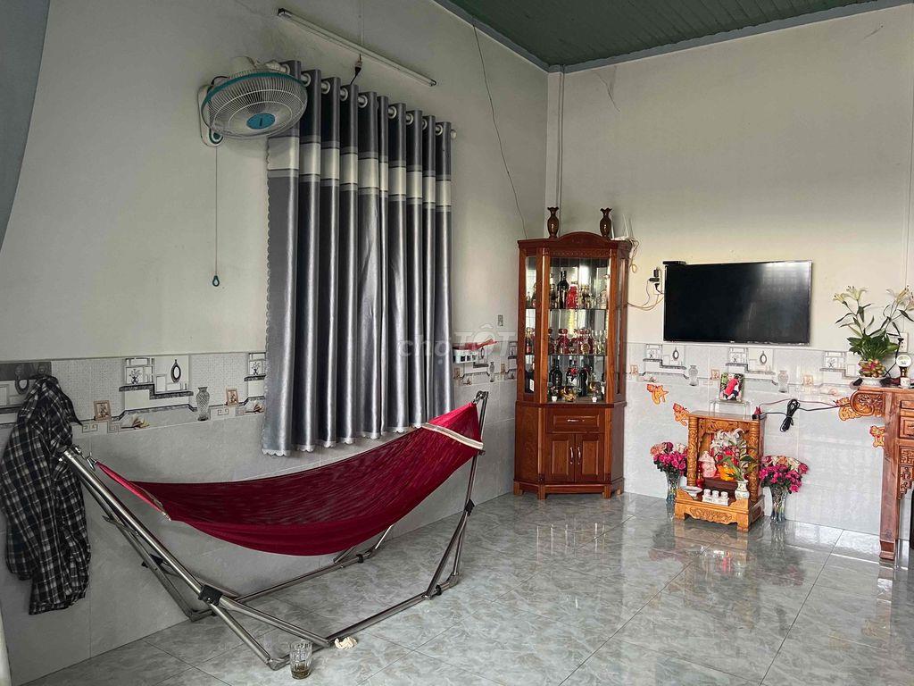 Bán nhà 2 mặt tiền gần chợ Hiệp Trường - Tây Ninh