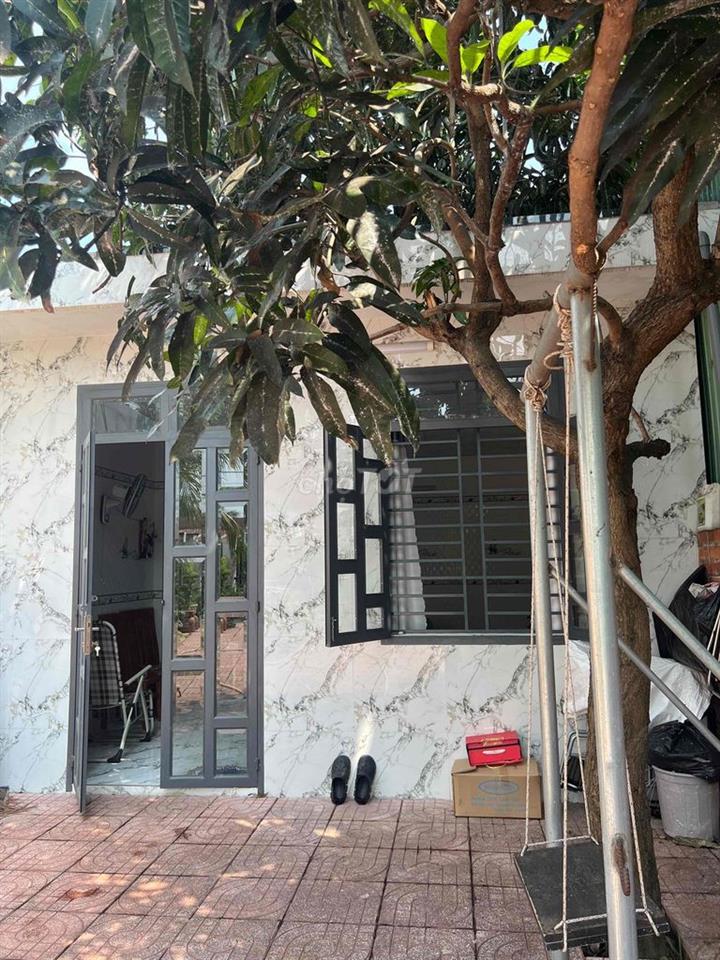 Bán nhà 2 mặt tiền gần chợ Hiệp Trường - Tây Ninh