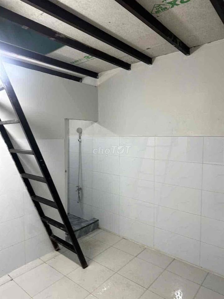 Pass trọ 24m Nguyễn Xí gần Văn Lang CS3