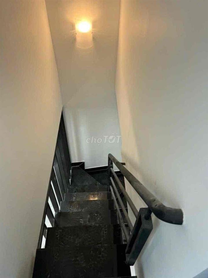 Bán Nhà 2 tầng, 2PN Đường 14 Gần Chợ Tân Quy Q7