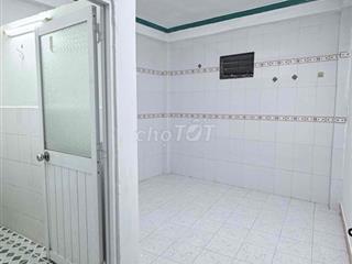 PHÒNG TRỌ SẠCH ĐẸP RIÊNG BIỆT GIỜ TỰ DO CHÍNH CHỦ GẦN HVCB