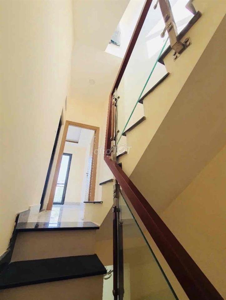 NHÀ ĐẸP HOÀNG DIỆU – P.8, QUẬN 4