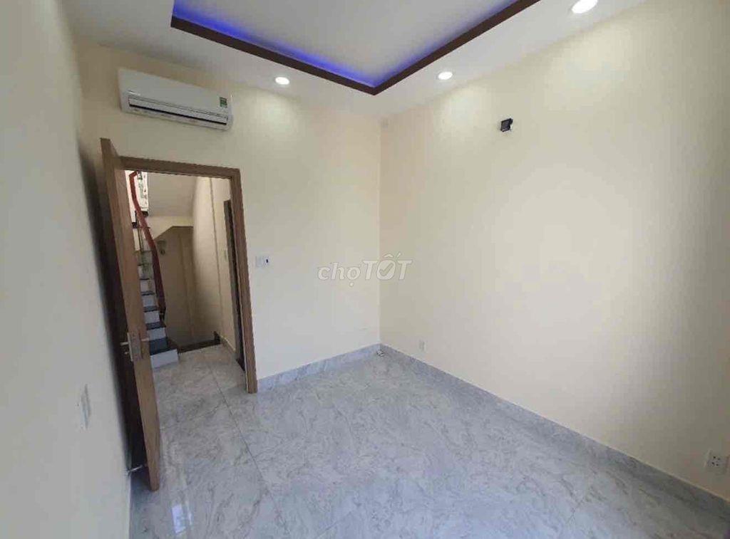 NHÀ ĐẸP HOÀNG DIỆU – P.8, QUẬN 4