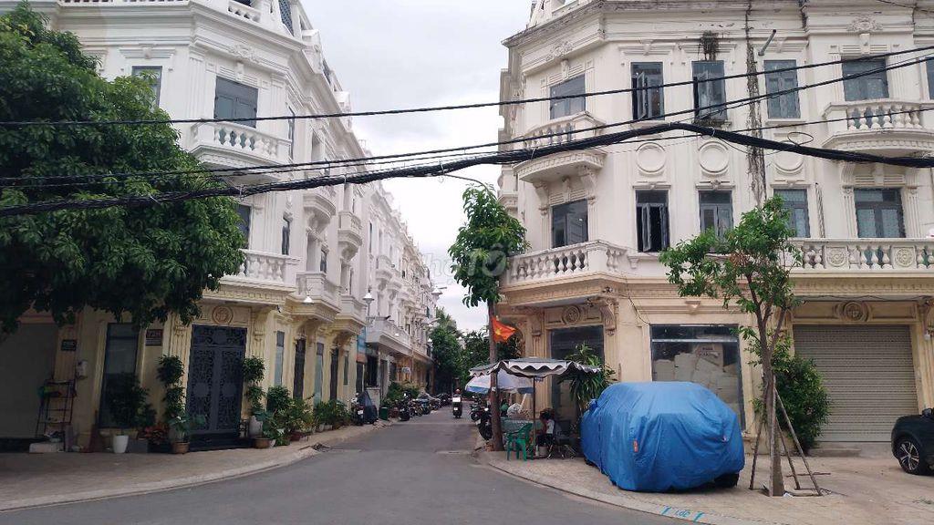 Cần bán gấp nhà mặt tiền đường nguyễn văn yến 