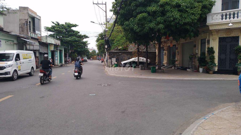 Cần bán gấp nhà mặt tiền đường nguyễn văn yến 