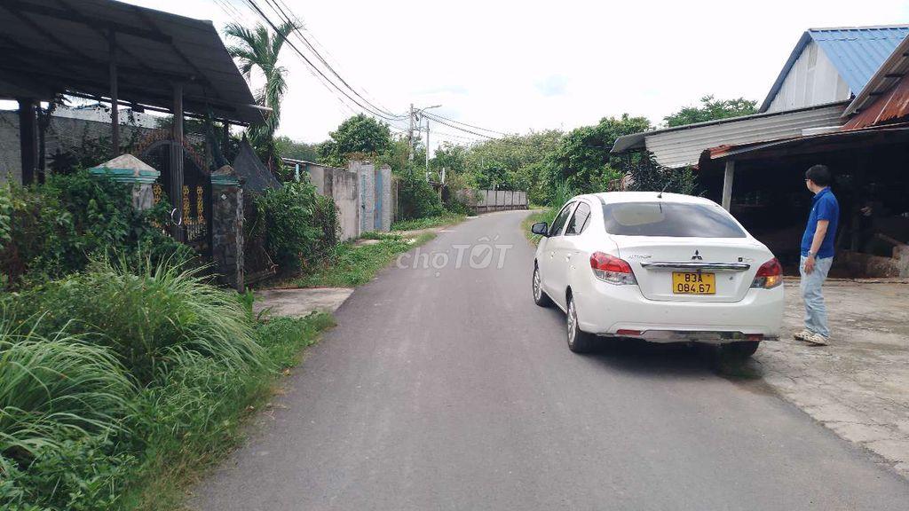 Bán đất tặng nhà kiên cố