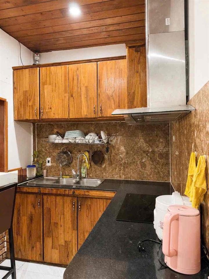Nhà nguyên căn 90m², sân vườn, đầy đủ nội thất.