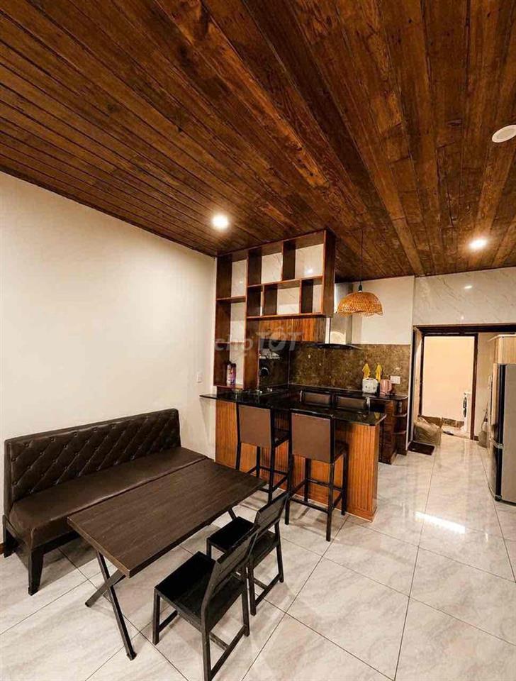 Nhà nguyên căn 90m², sân vườn, đầy đủ nội thất.