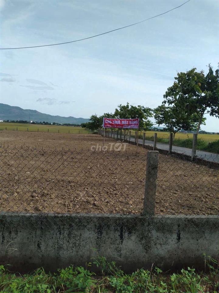 Chính chủ cần cho thuê đất 2 mặt tiền 