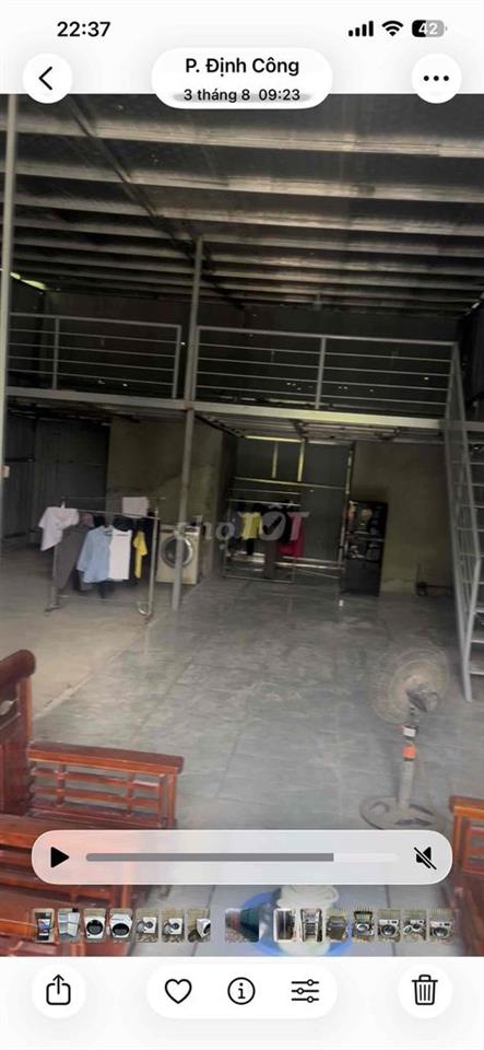 Em cần nhượng lại kho mới thuê 110m mặt sàn  Tầm 30m gác xép ngõ 55 tr