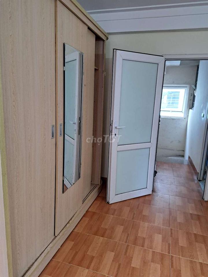 có phòng trọ độc thân cho thuê khu vực gần hồ tây