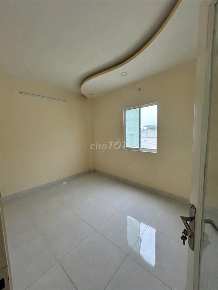 Cho thuê nhà 2 mặt tiền hẻm xem hơi cửa trước và sau thông thoáng