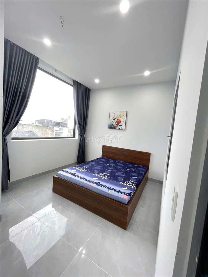 Phòng full nội thất gần Đông Á, khu FPT
