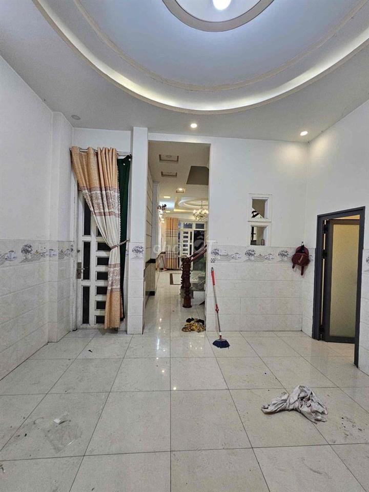 Nhà Nguyên Căn . Nội thất cơ bản. Điện nước giá nhà nước