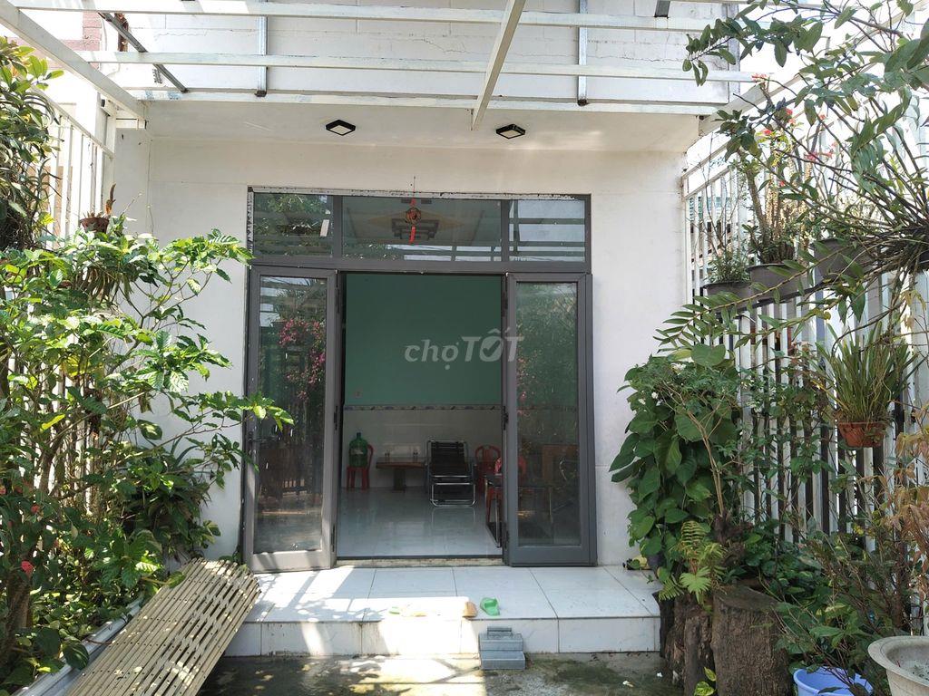 Nhà cấp 4 kiên cố ngay chợ Mười Giờ
