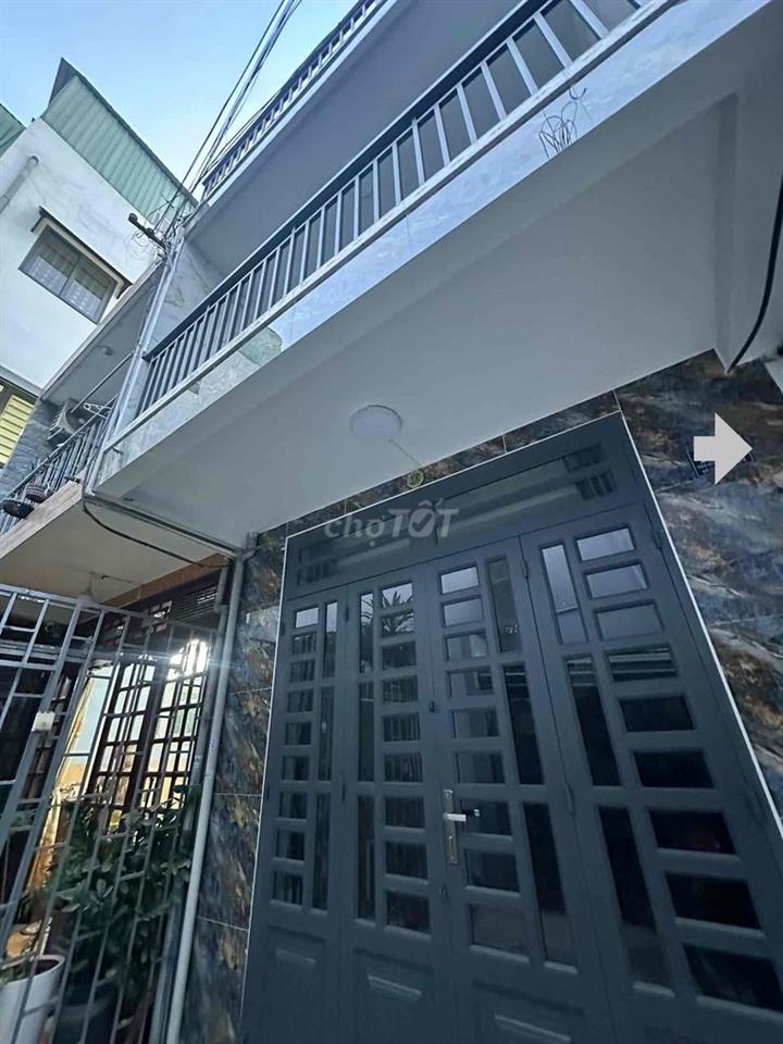 CHO THUÊ NHÀ DT CỰC LỚN 4PN - NẰM NGAY NGÃ BA THUẬN TIỆN DI CHUYỂN