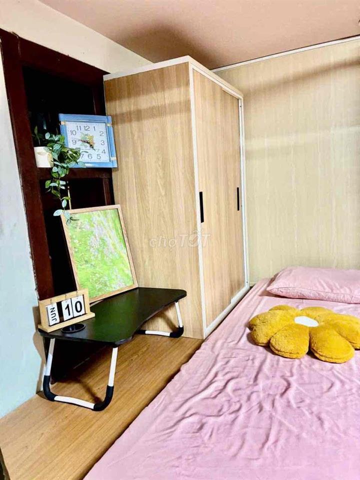 KTX TRONG CĂN BIỆT THỰ -  CỰC CHILL - CÁCH VLU 1KM - 1T8/GIƯỜNG HSSV