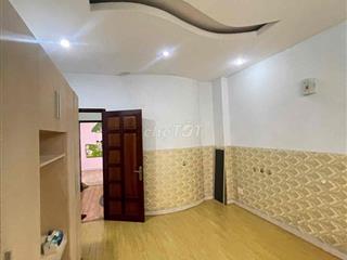 CHO THUÊ HẺM XE HƠI SÁT MT - TRỆT 4 LẦU - CẢI TẠO 9P CỌC 3TT1 -