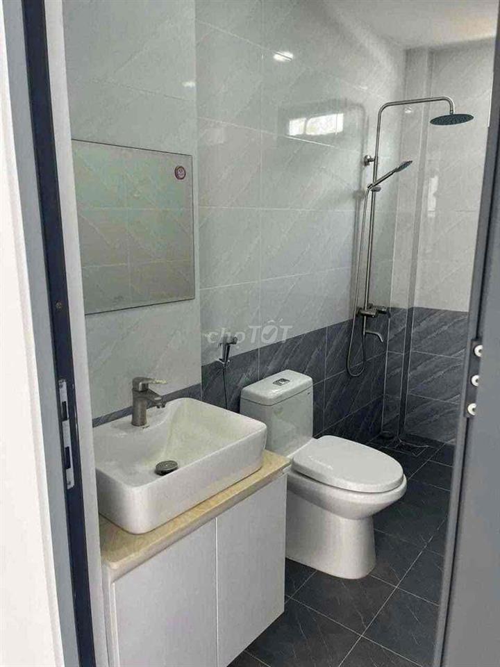Cho thuê CHDV Nguyễn Đình Chiểu P3 Phú Nhuận  Vị trí : nằm sát Phan xí