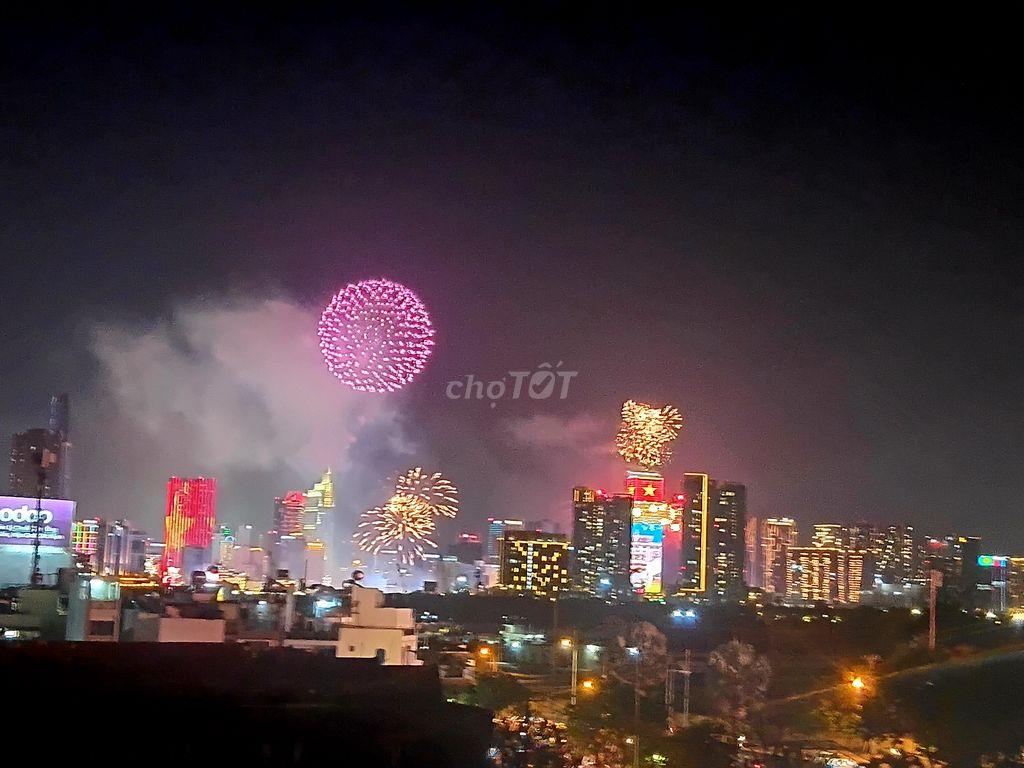 Cho thuê Riva park 2pn, trung tâm SG, view pháo hoa q1, thủ thiêm