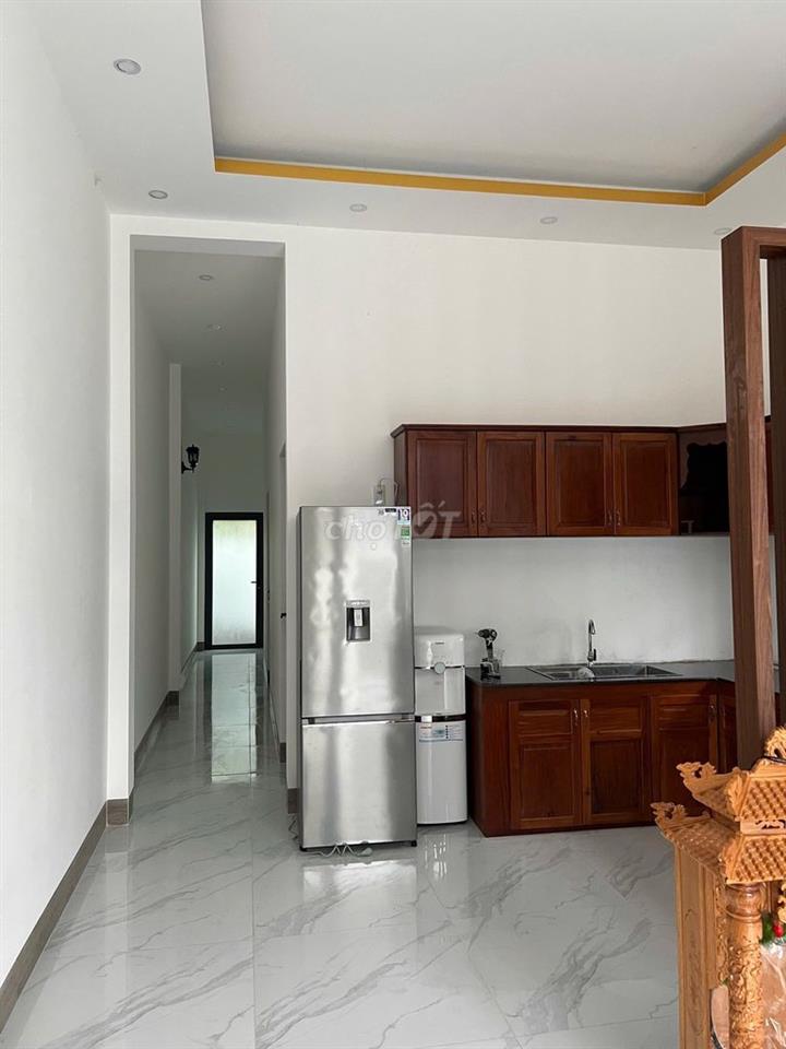 Cần bán nhà gần trung tâm quận Thốt Nốt