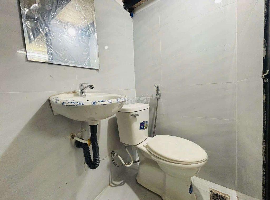 Phòng trọ sạch sẽ, thoáng sáng – WC riêng – 3,5tr/tháng