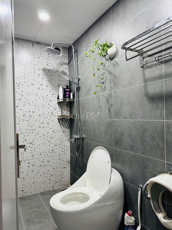 Chung cư 312 Lạc Long Quân, 2PN 2WC, DT: 66m2,