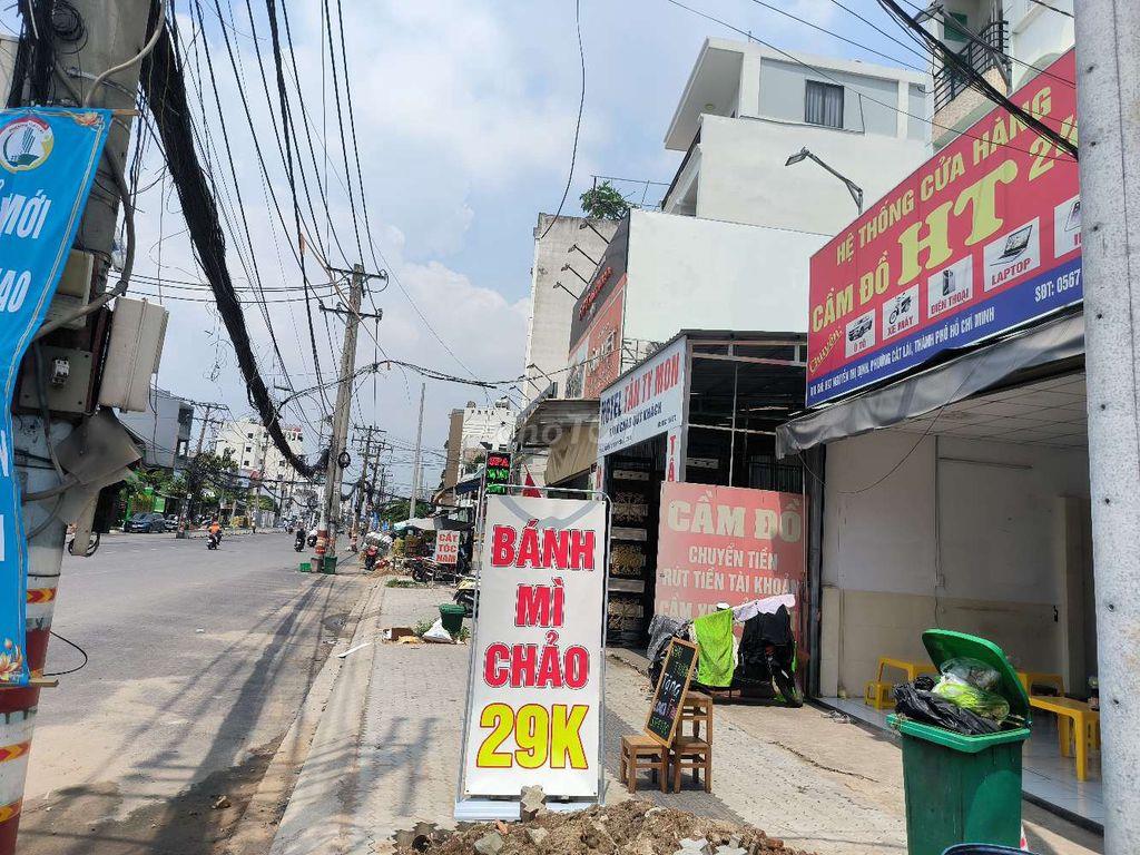 share mặt bằng tối hoặc buổi sáng 