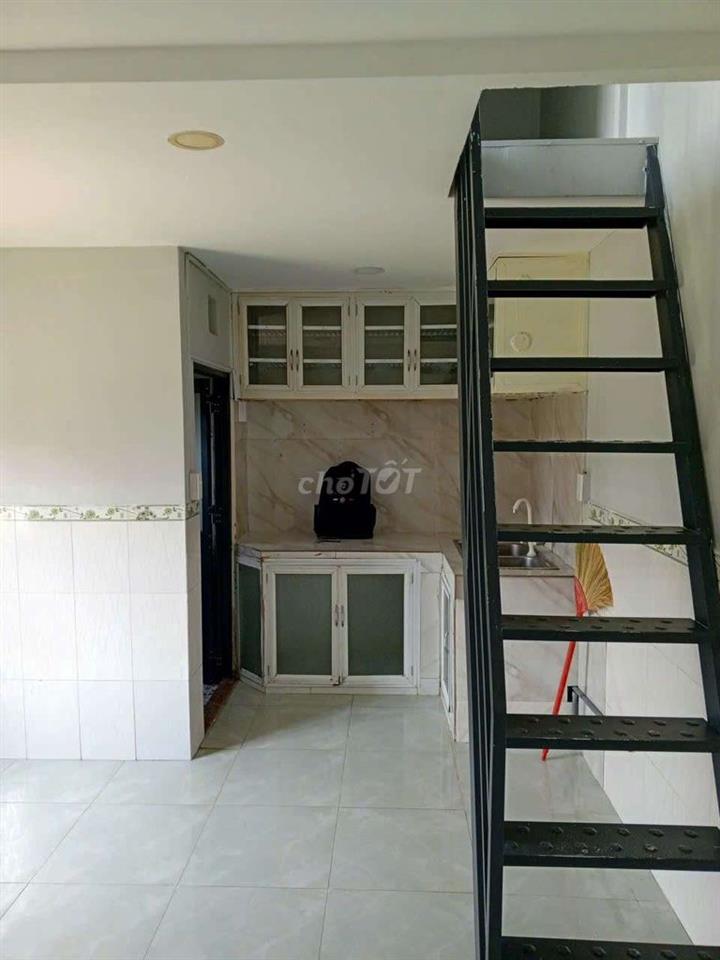 Bán nhà nhỏ mới vô ở liền