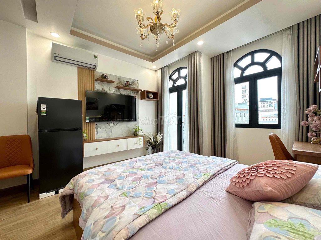 Cho thuê căn hộ ban công gần Lotte Mart, Sunrise City, ĐH TDTU, RMIT