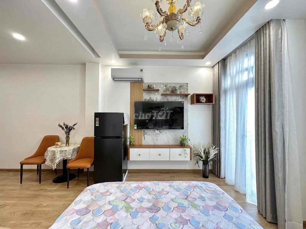 Cho thuê căn hộ ban công gần Lotte Mart, Sunrise City, ĐH TDTU, RMIT