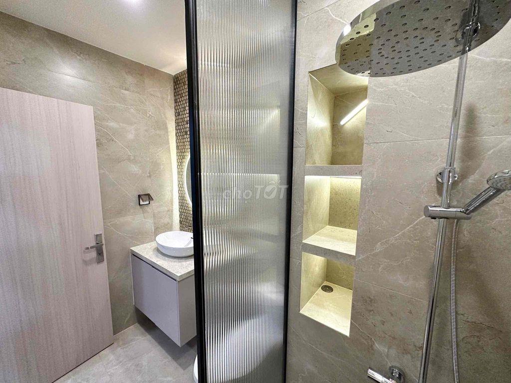 Cho thuê căn hộ ban công gần Lotte Mart, Sunrise City, ĐH TDTU, RMIT