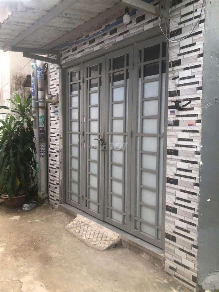 cần bán gấp nhà hẻm.. nhà nhỏ xinh xắn hợp gia đình ít người .