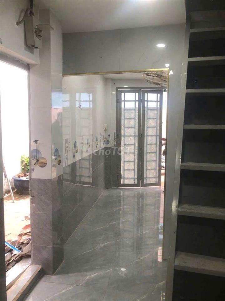 cần bán gấp nhà hẻm.. nhà nhỏ xinh xắn hợp gia đình ít người .