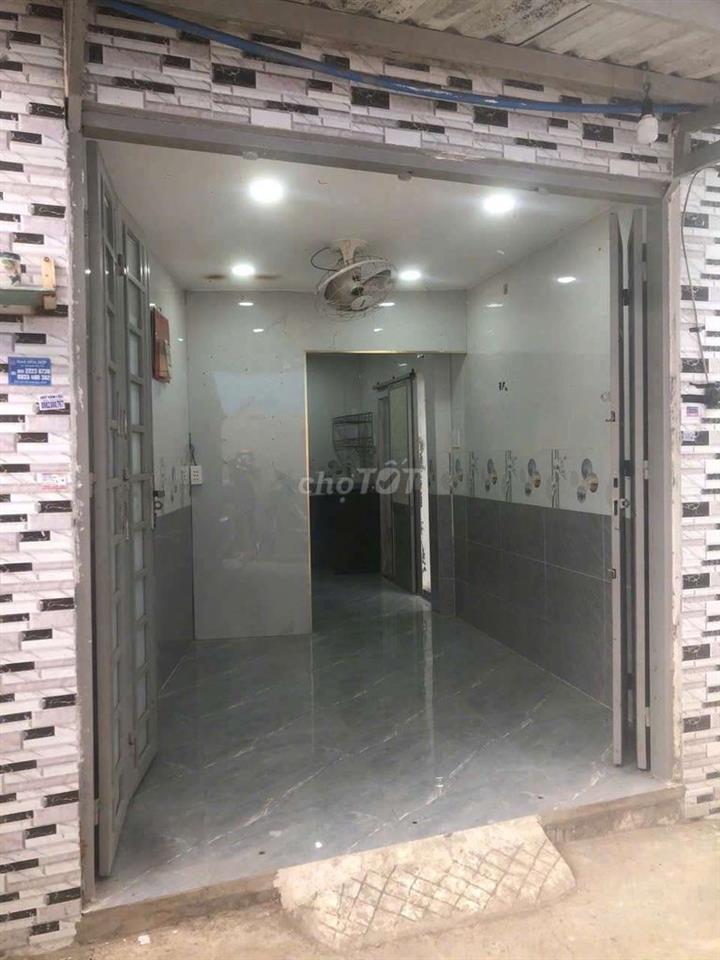 cần bán gấp nhà hẻm.. nhà nhỏ xinh xắn hợp gia đình ít người .