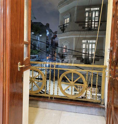 Cho thuê căn hộ mini 40m2 ban công siêu thoáng mát gần ngã 4 LLQ-ÂC
