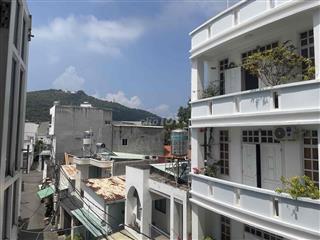 Phòng trọ cửa sổ,bếp