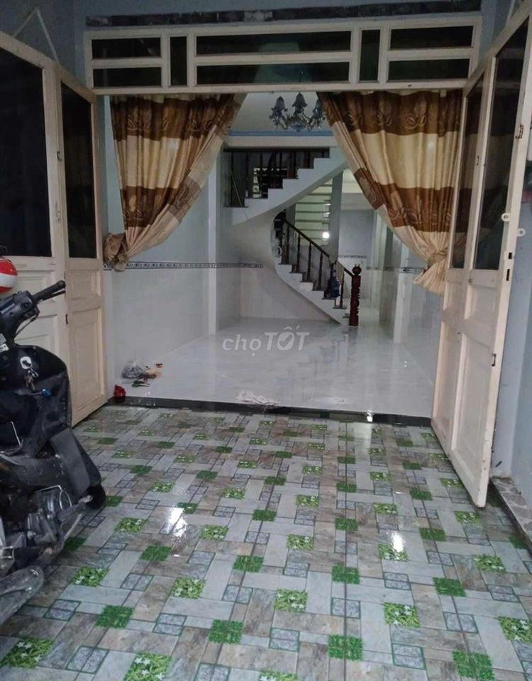 nhà 3.5x20m đúc 2 tấm mặt tiền đường nhựa gần chợ Bà Điểm