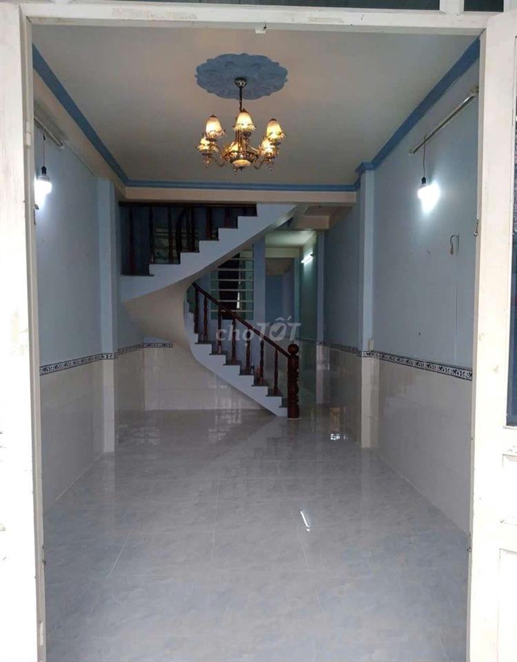 nhà 3.5x20m đúc 2 tấm mặt tiền đường nhựa gần chợ Bà Điểm